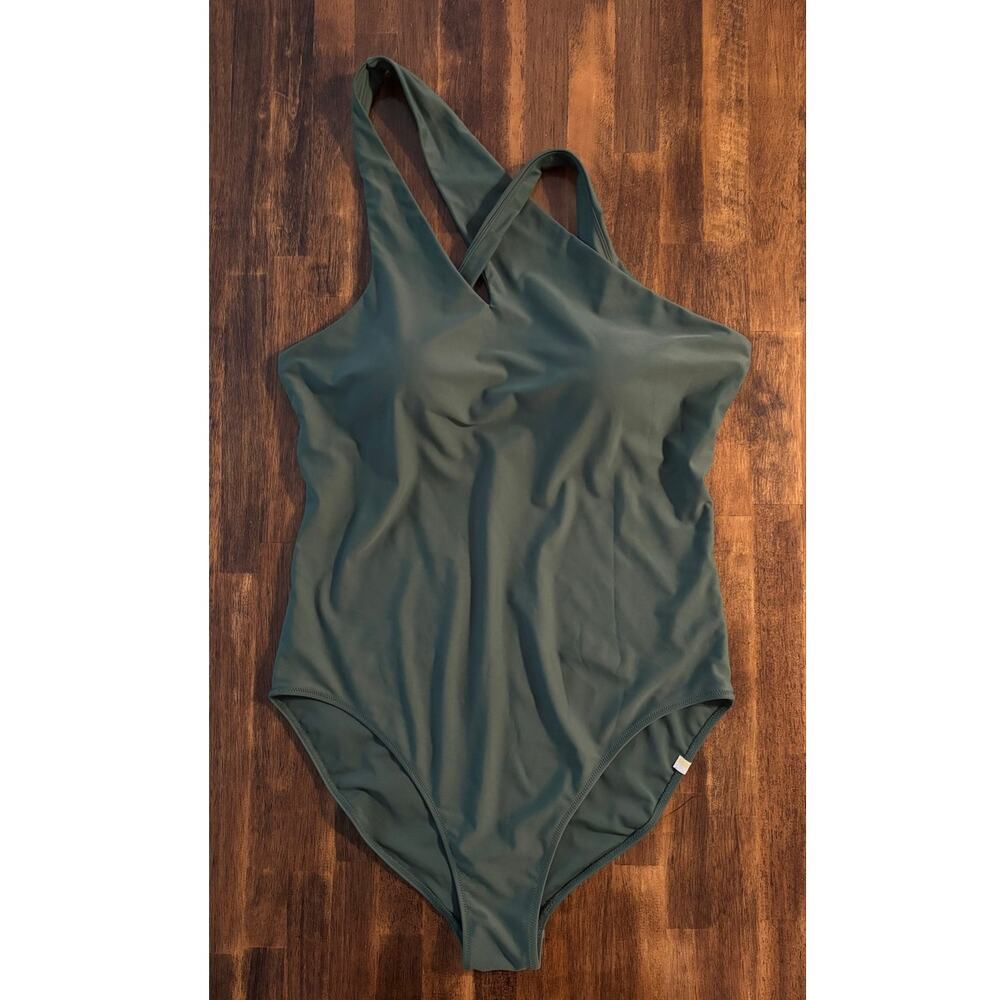 Summersalt Women’s 14 Bathing Suit Swimwear One Piece Sidestroke